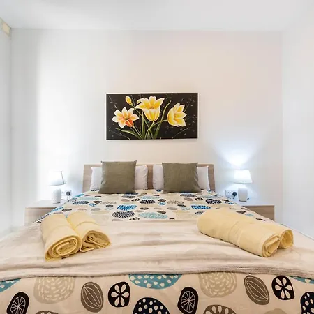 H1- Modern & Spacious 3 Bedroom *