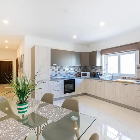 H1- Modern & Spacious 3 Bedroom Апартаменты San Gwann