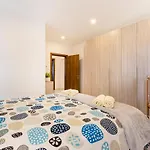 Apartament H1- Modern & Spacious 3 Bedroom *