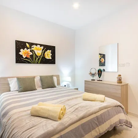 Lejlighed H1- Modern & Spacious 3 Bedroom San Ġwann
